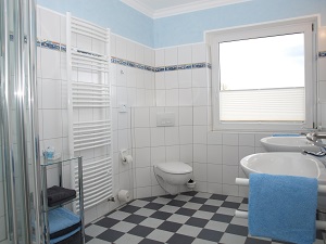 Ferienwohnung - Badezimmer Bild 2